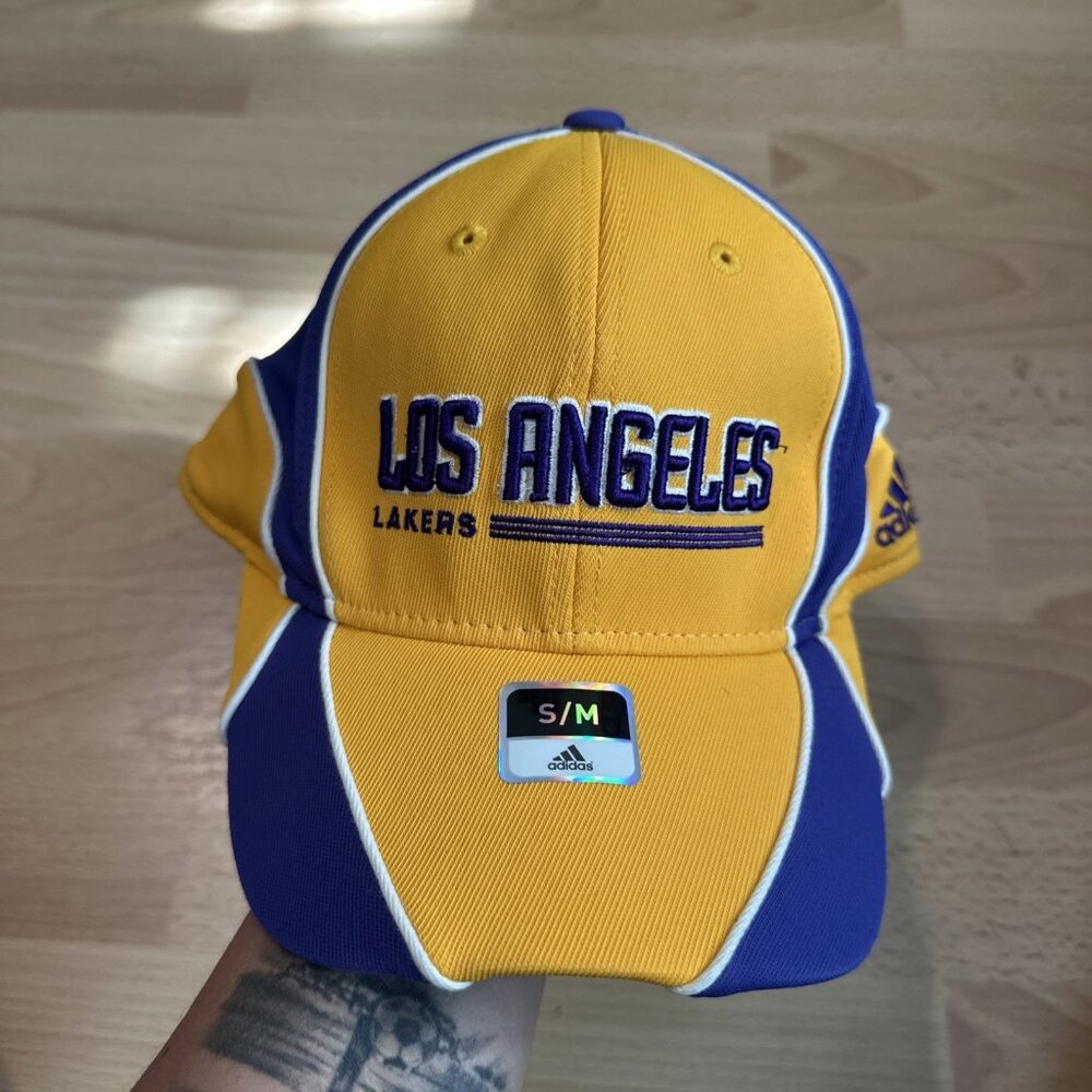 Vintage Adidas Los Angeles Lakers Throwback Retro 90s Strapback Cap S/M